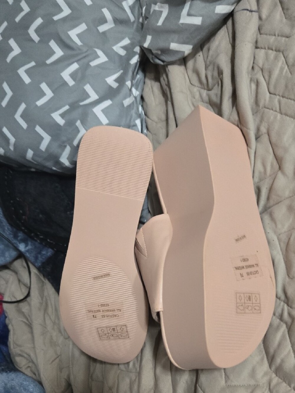 BAMBOO Nude Blush Platform Slide Sandals - Picture 4 of 5